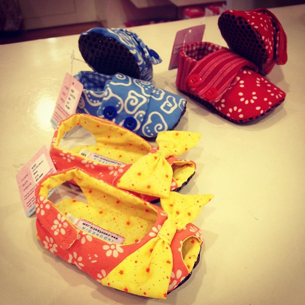 Cute baby batik shoes @ Nenen Baby Shop. Order call 7512263